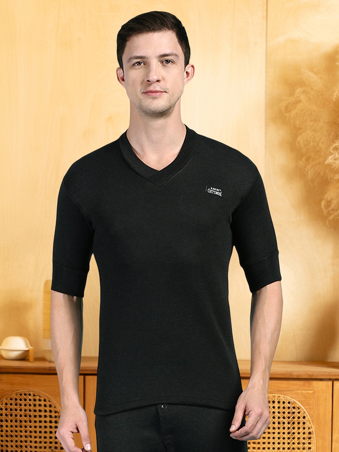 

Lux Cottswool V-Neck Half Sleeves Thermal Top, Black