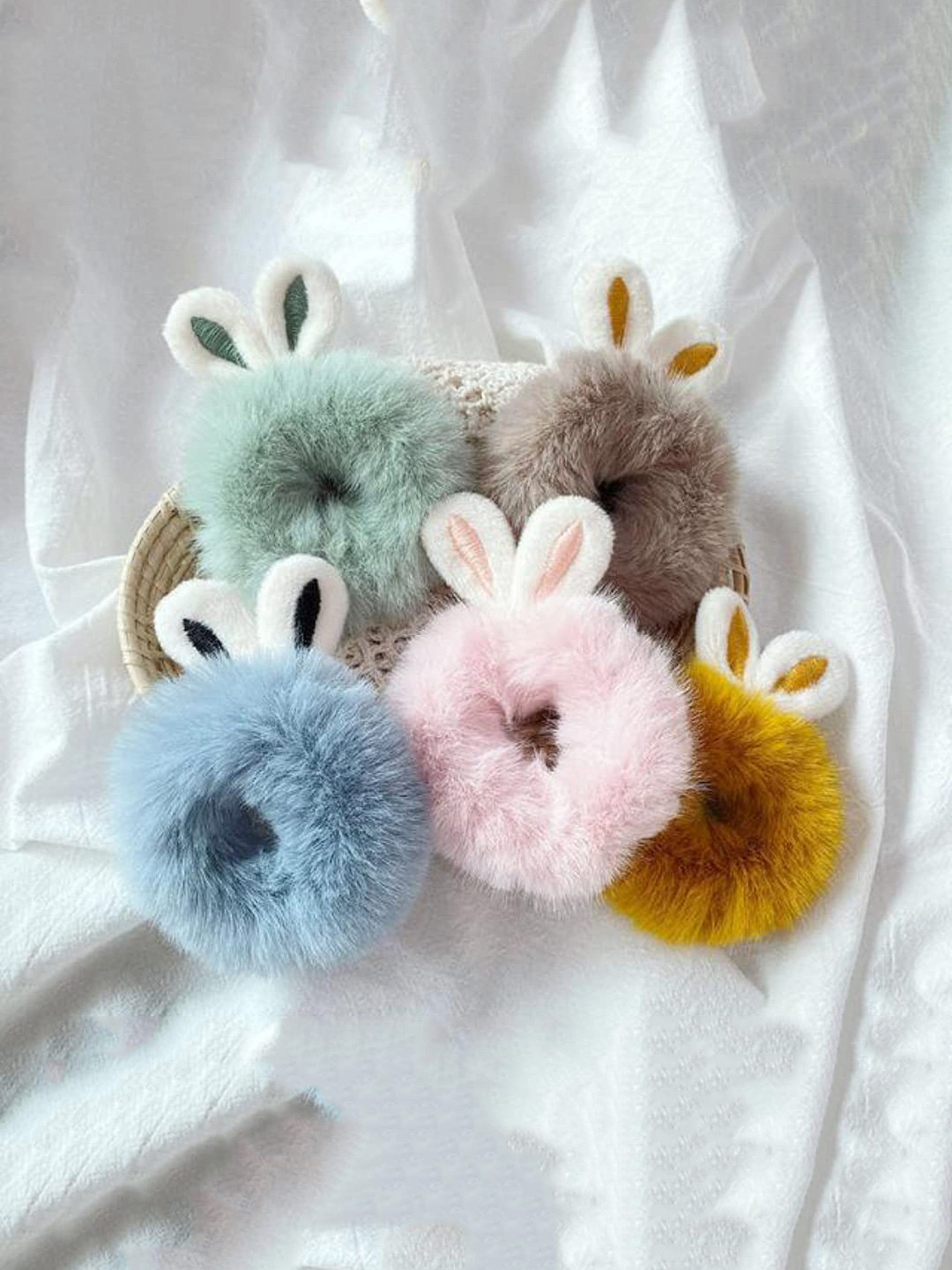 

LYTIX Girls Set of 5 Assorted Soft Furr Ponytail Holders, Yellow