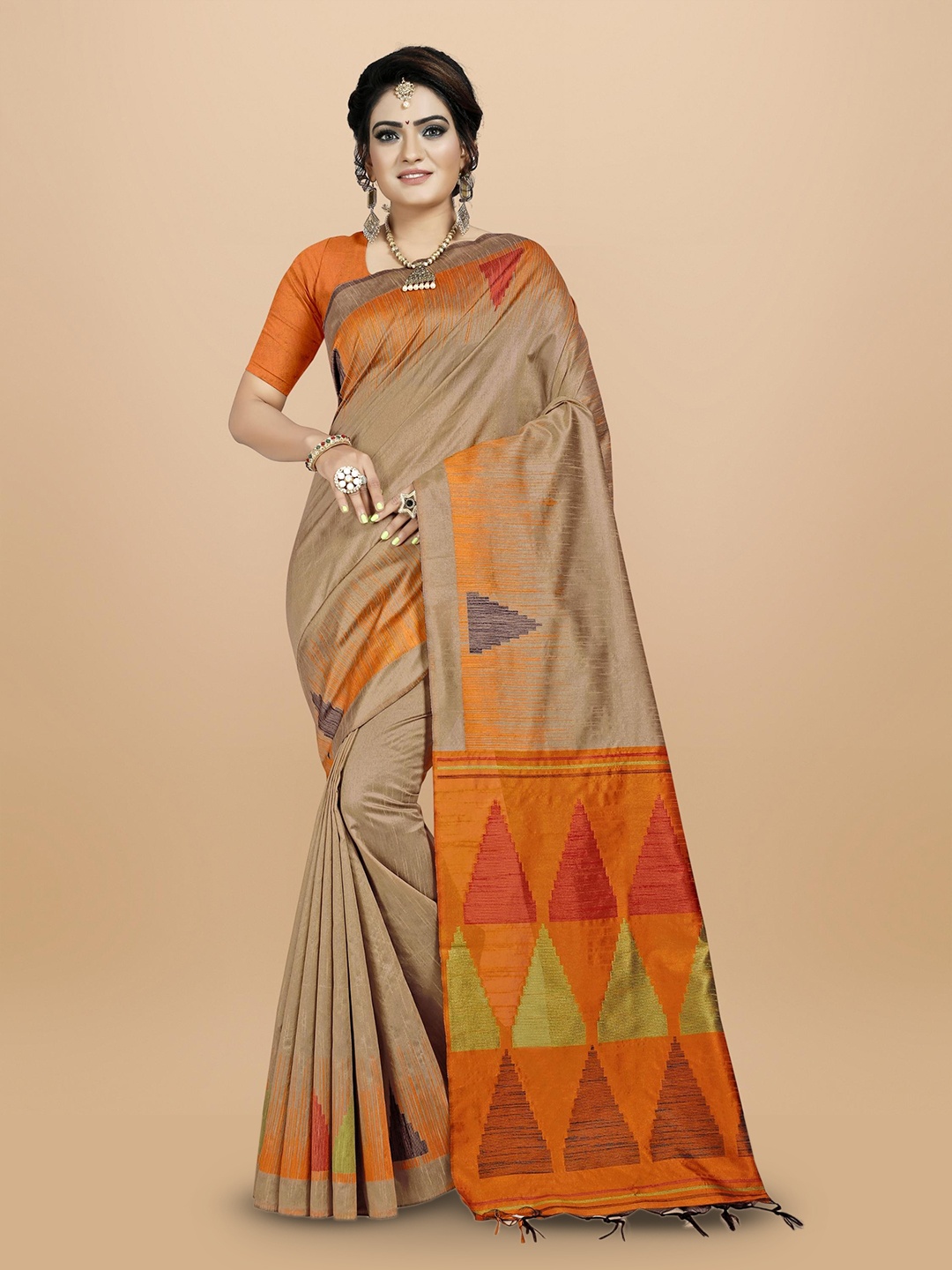 

VISHNU WEAVES Woven Design Zari Saree, Beige