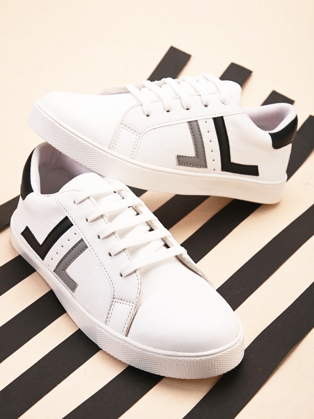 

Longwalk Women Striped Lightweight Comfort Insole Basics Sneakers, White