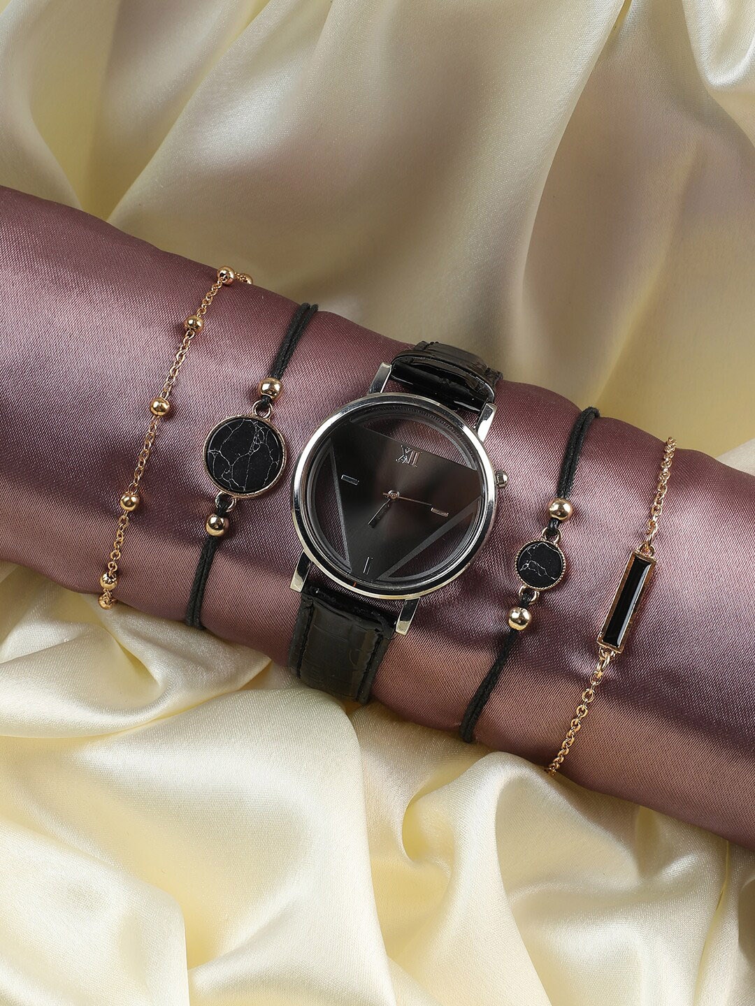 

HAUTE SAUCE by Campus Sutra Womens Leather Watch Gift Set SS23_HSWB5047, Black
