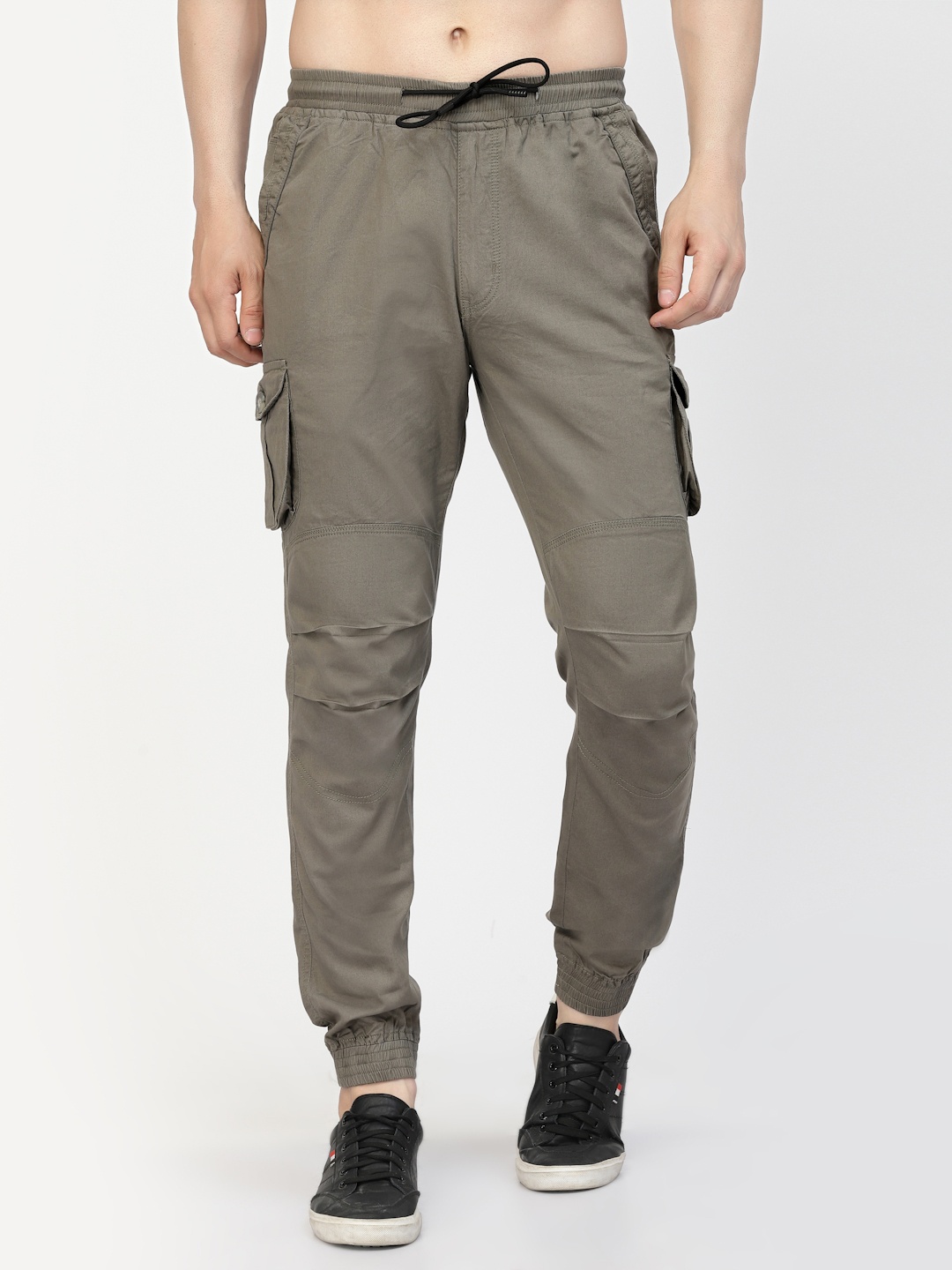 

SAPPER Men Slim Fit Mid-Rise Cotton Cargo Trousers, Grey