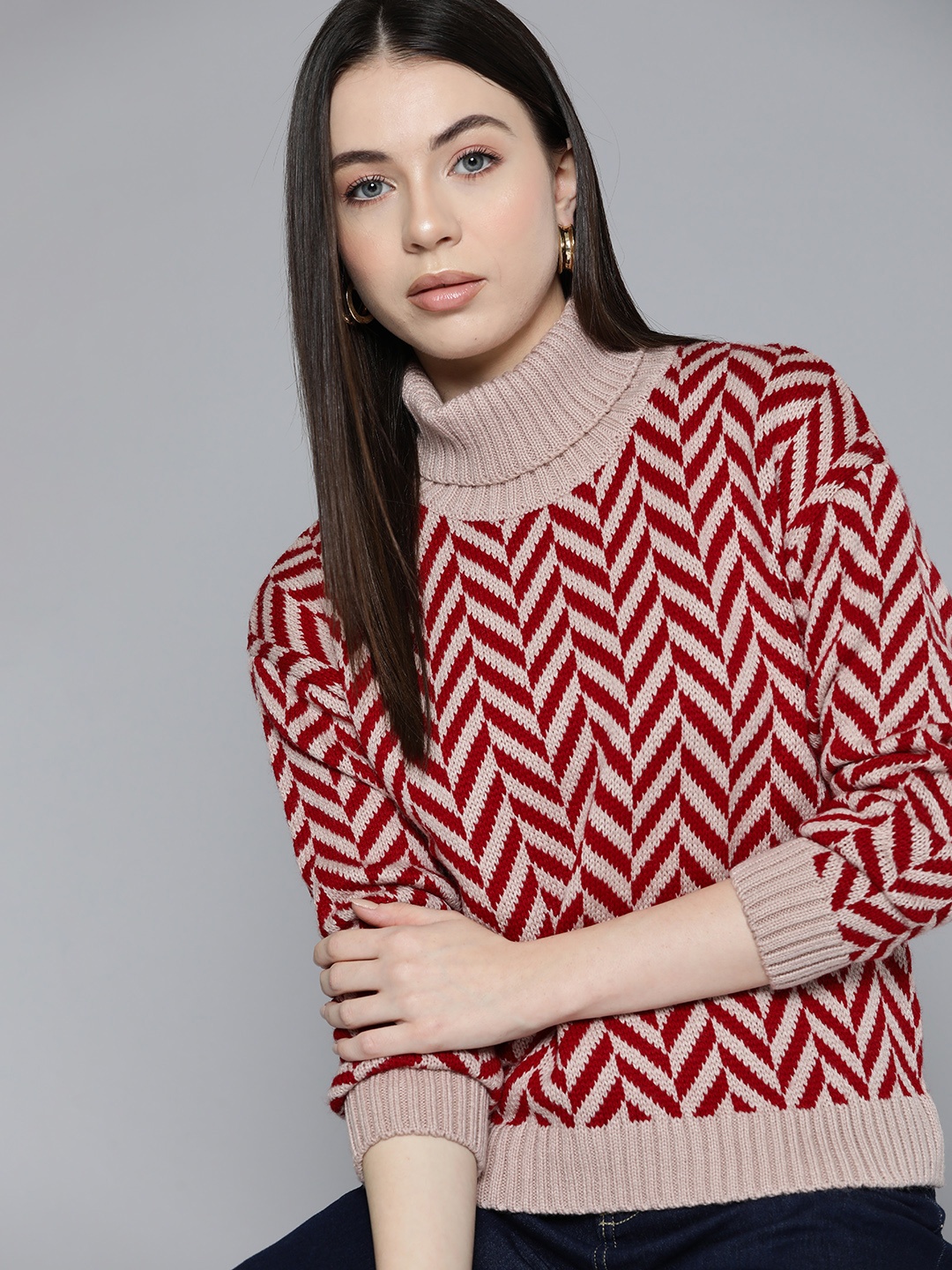 

Chemistry Women Chevron Acrylic Pullover, Beige