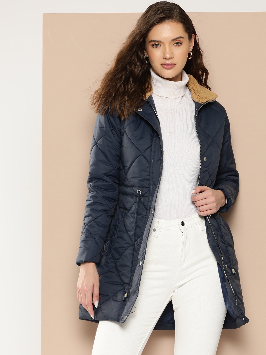 

Chemistry Waist Tie-Up Longline Quilted Jacket, Navy blue