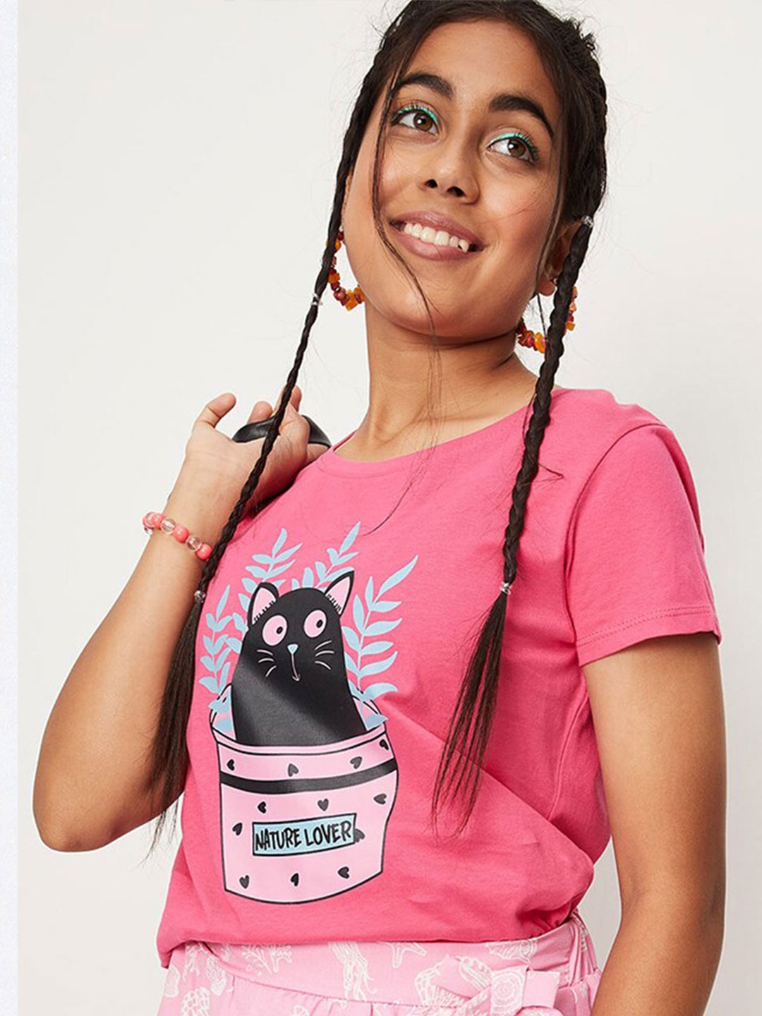 

max Girls Graphic Printed Round Neck T-shirt, Pink