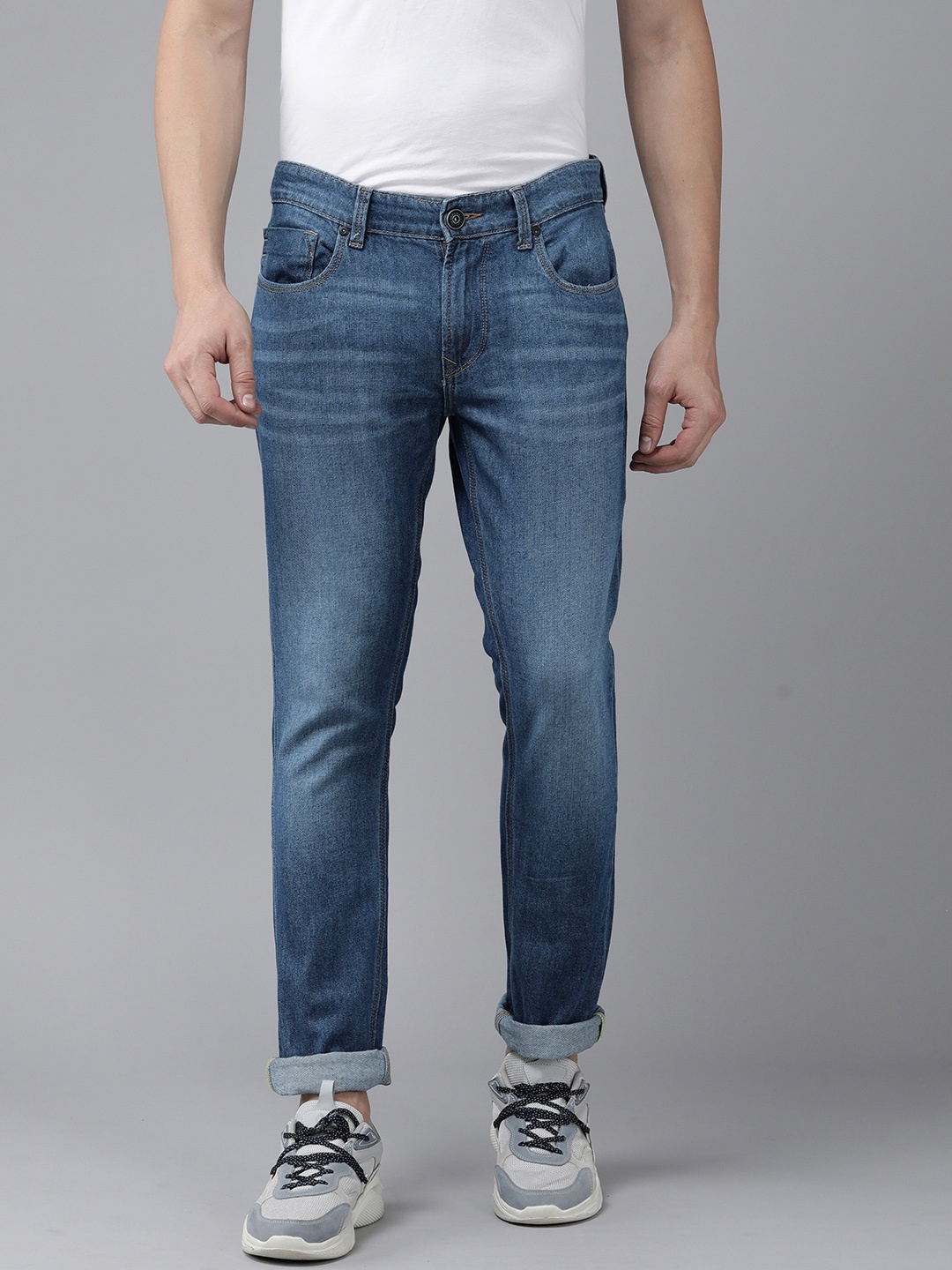 

SPYKAR Men Slim Fit Low-Rise Light Fade Stretchable Jeans, Blue