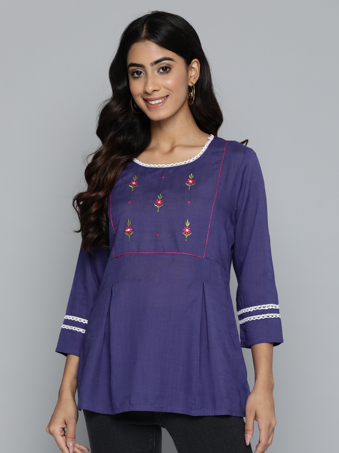

HERE&NOW Floral Embroidered Kantha Work Kantha Work Pleated Kurti, Blue