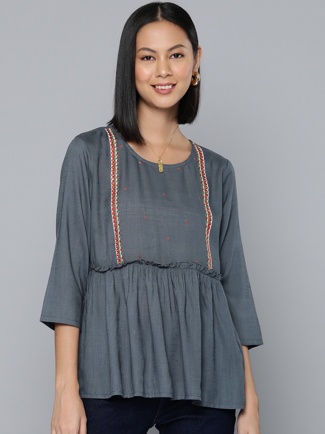 

HERE&NOW Embroidered Mirror Work Mirror Work Pleated Kurti, Grey
