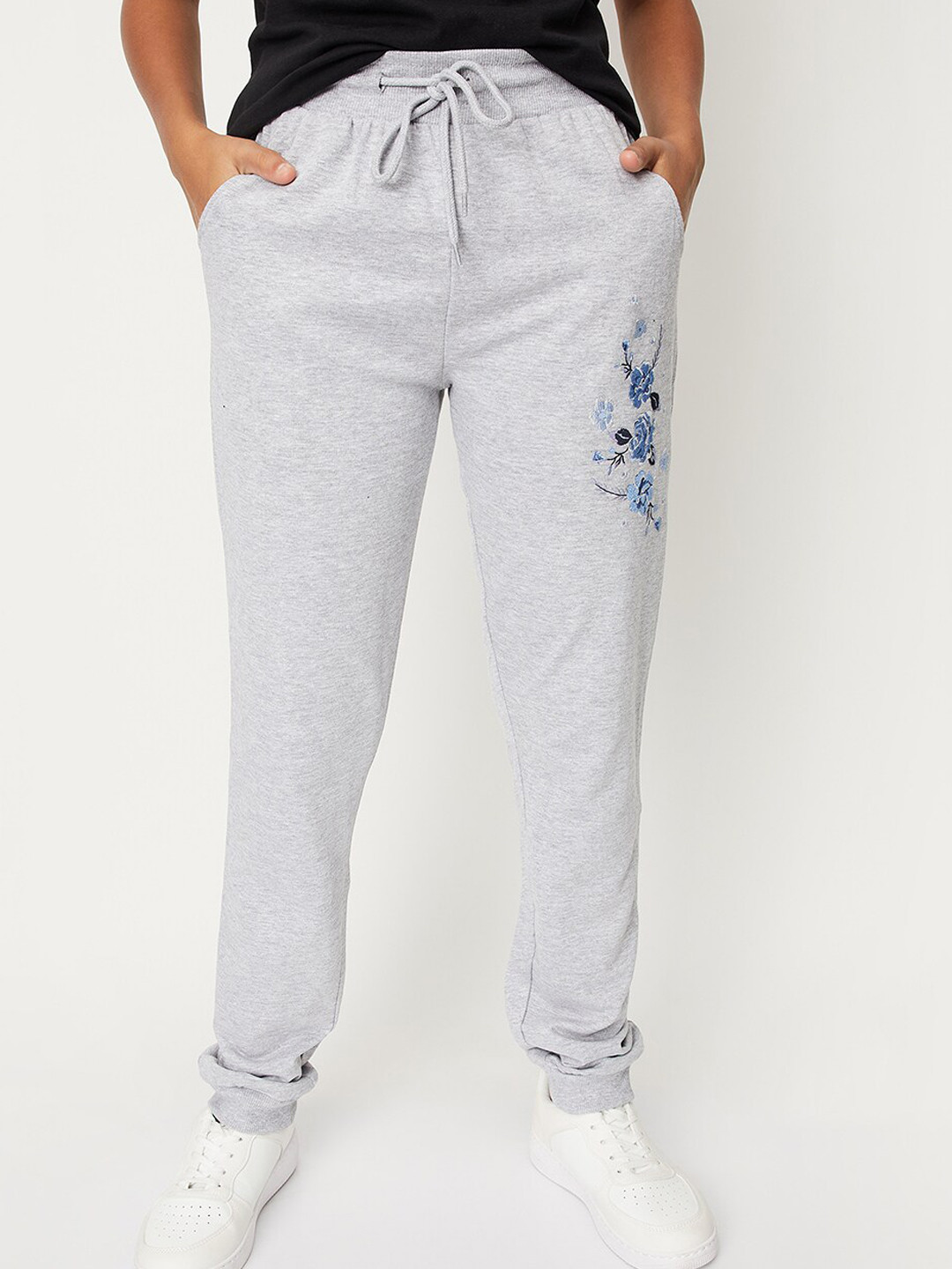 

max Girls Embroidered Cotton joggers, Grey