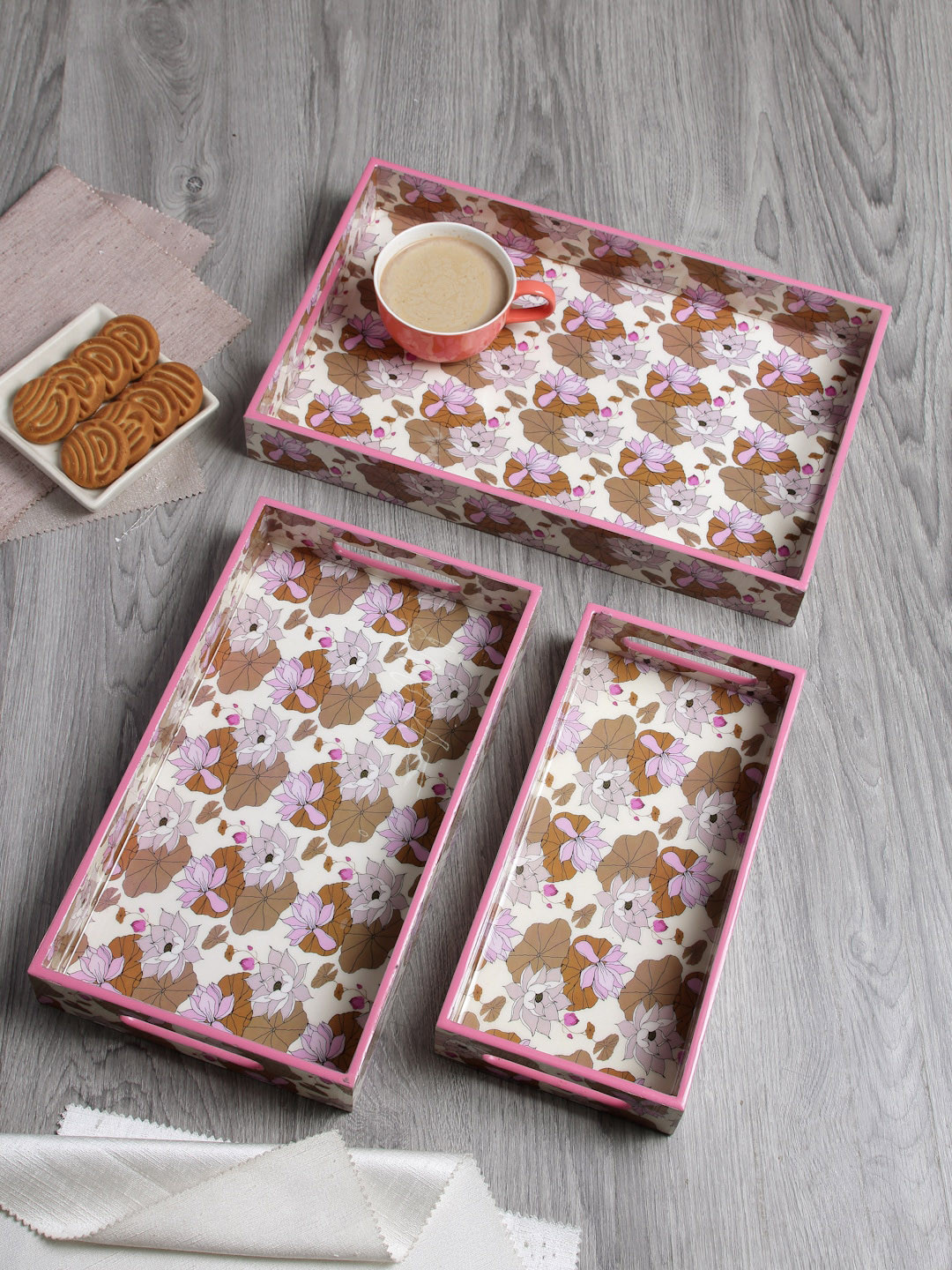 

FABINALIV 3 Pieces White & Pink Floral Printed Wooden Serving Trays