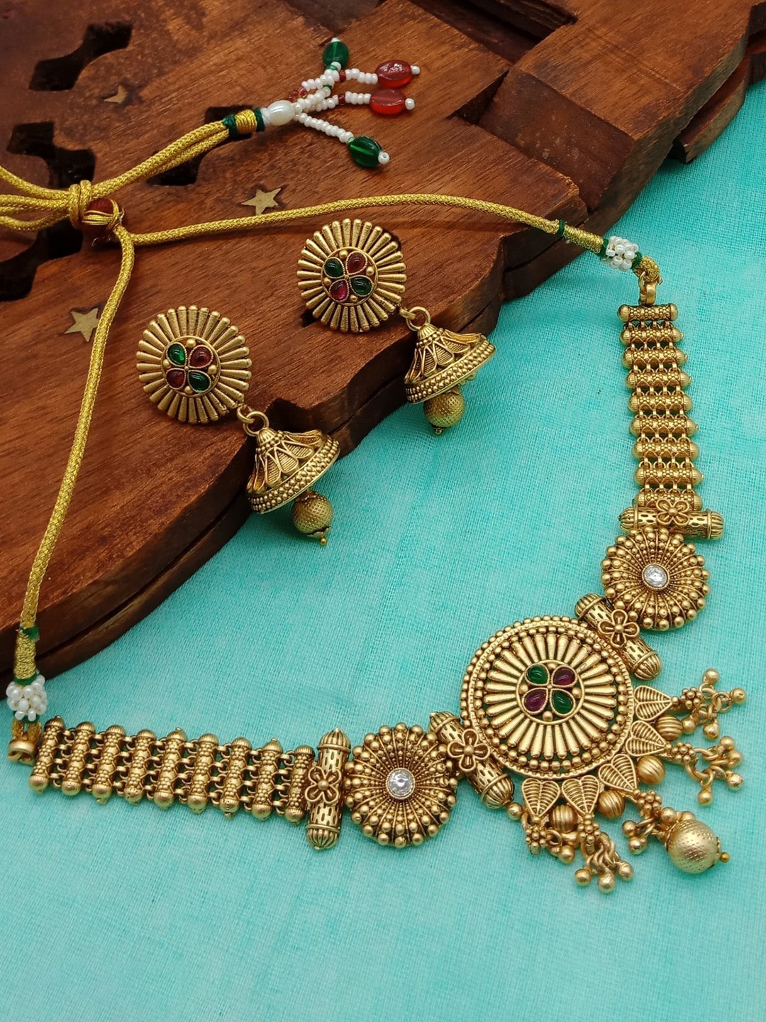 

AASHISH IMITATION Gold-Plated Kundan Studded Jewellery Set