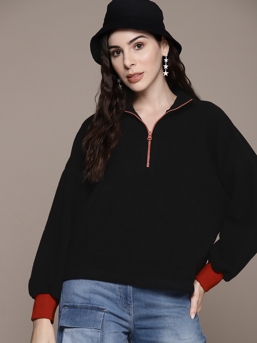 

The Roadster Lifestyle Co. Fleece Sweatshirt, Black
