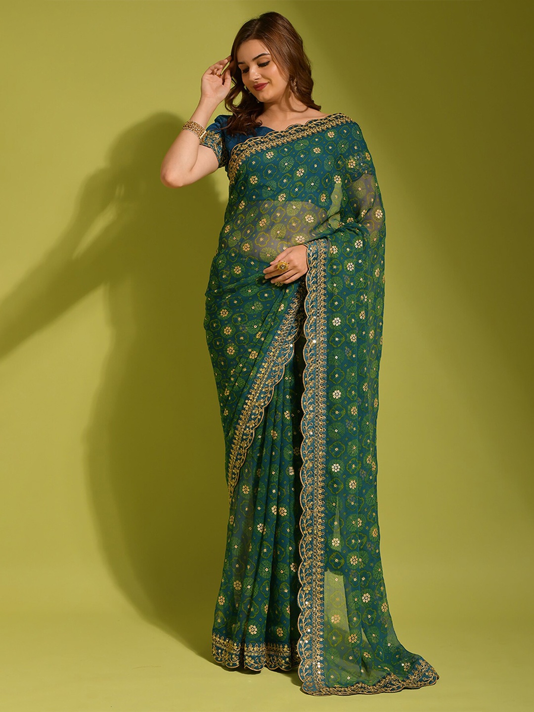 

DIVASTRI Bandhani Printed Embroidered Saree, Green