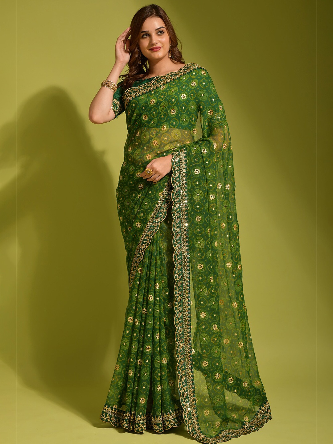 

DIVASTRI Bandhani Printed Embroidered Saree, Green