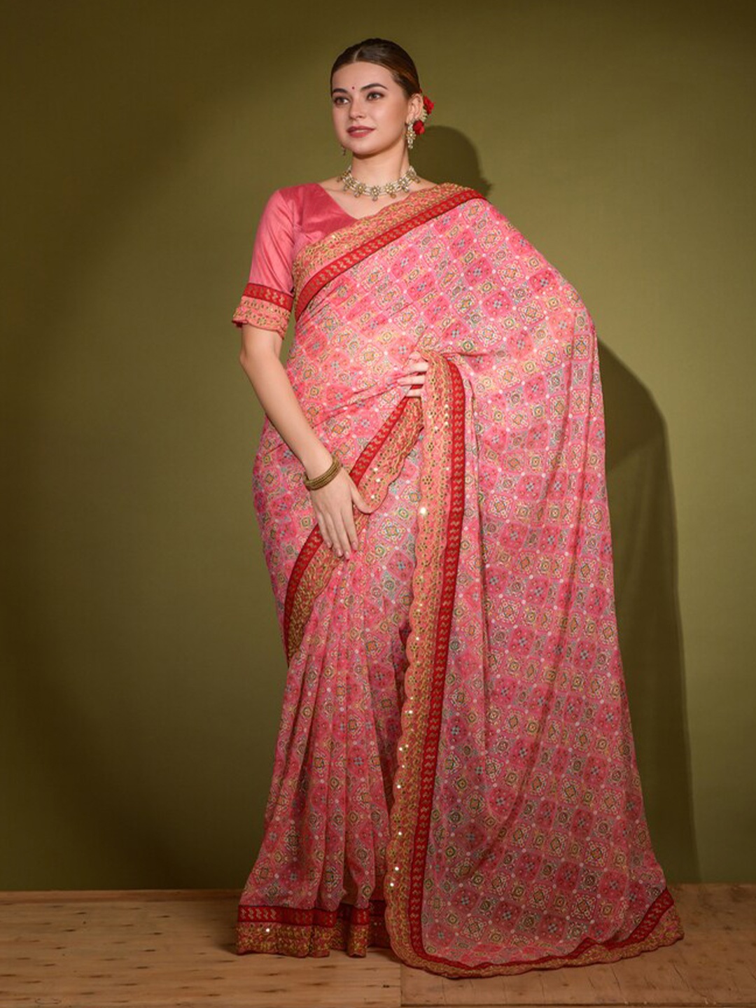 

DIVASTRI Floral Embroidered Saree, Pink
