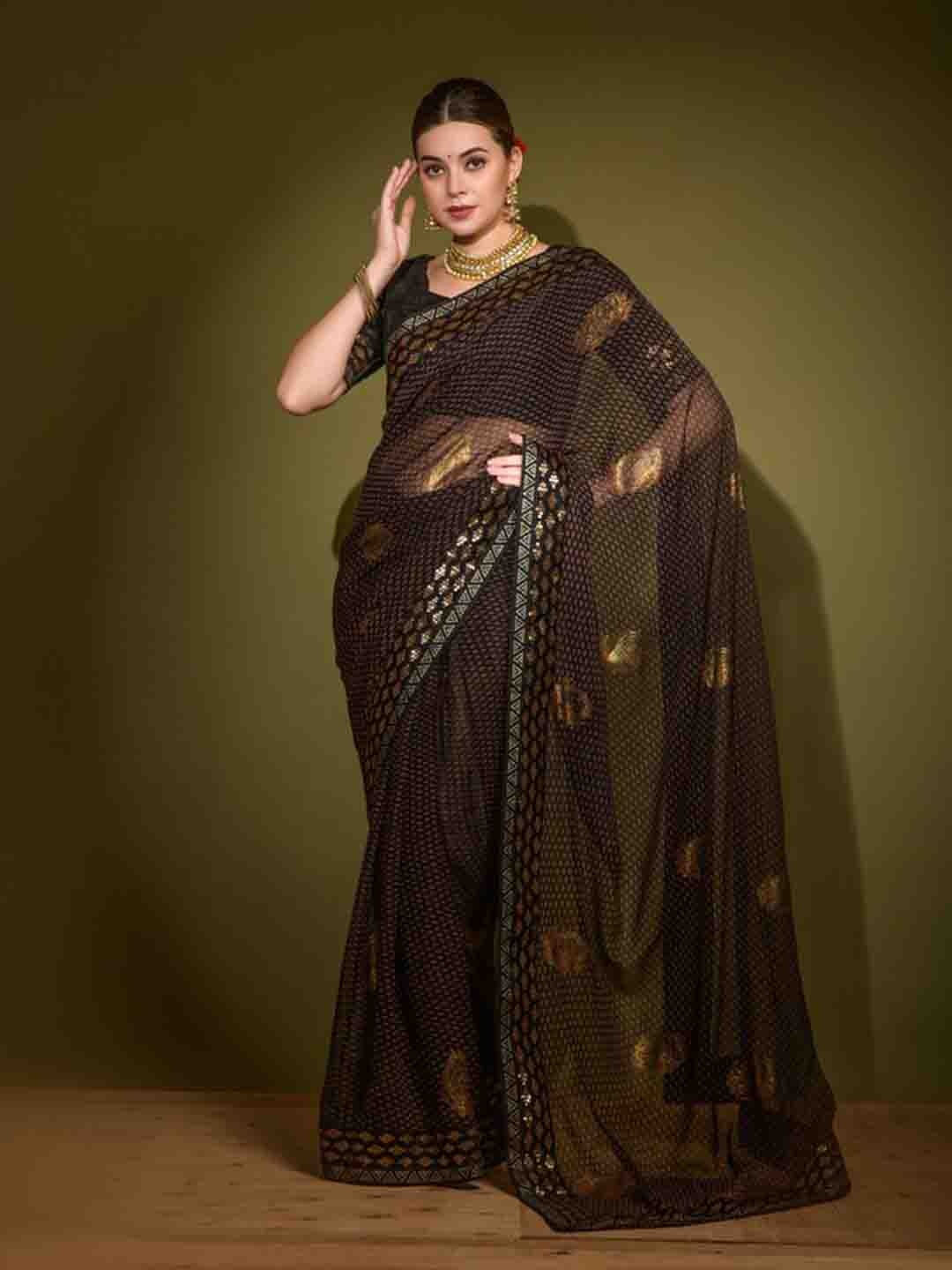 

DIVASTRI Floral Printed Embellished Saree, Black