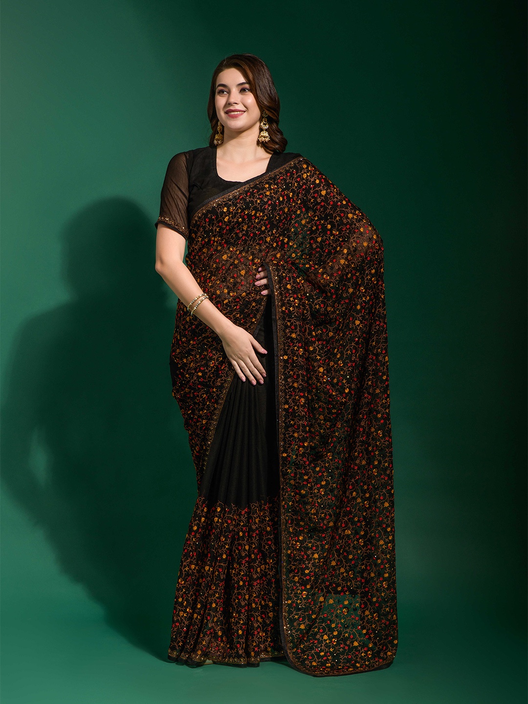 

DIVASTRI Floral Embroidered Saree, Black