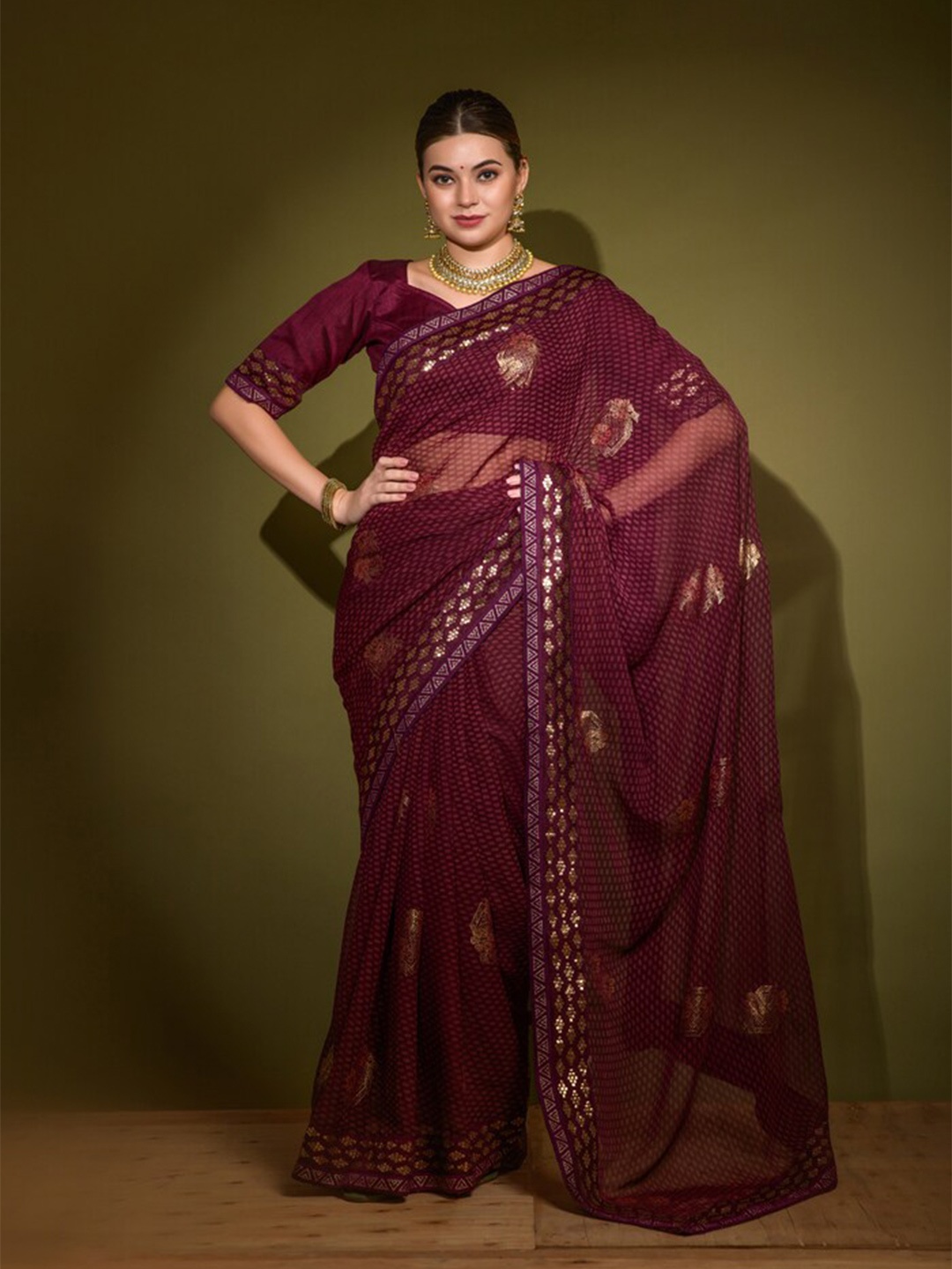 

DIVASTRI Floral Sequinned Saree, Purple