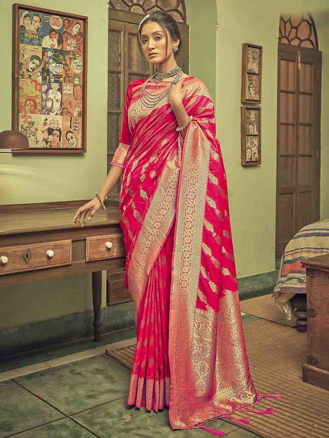 

Satrani Pink & Gold-Toned Ethnic Woven Design Zari Banarasi Saree