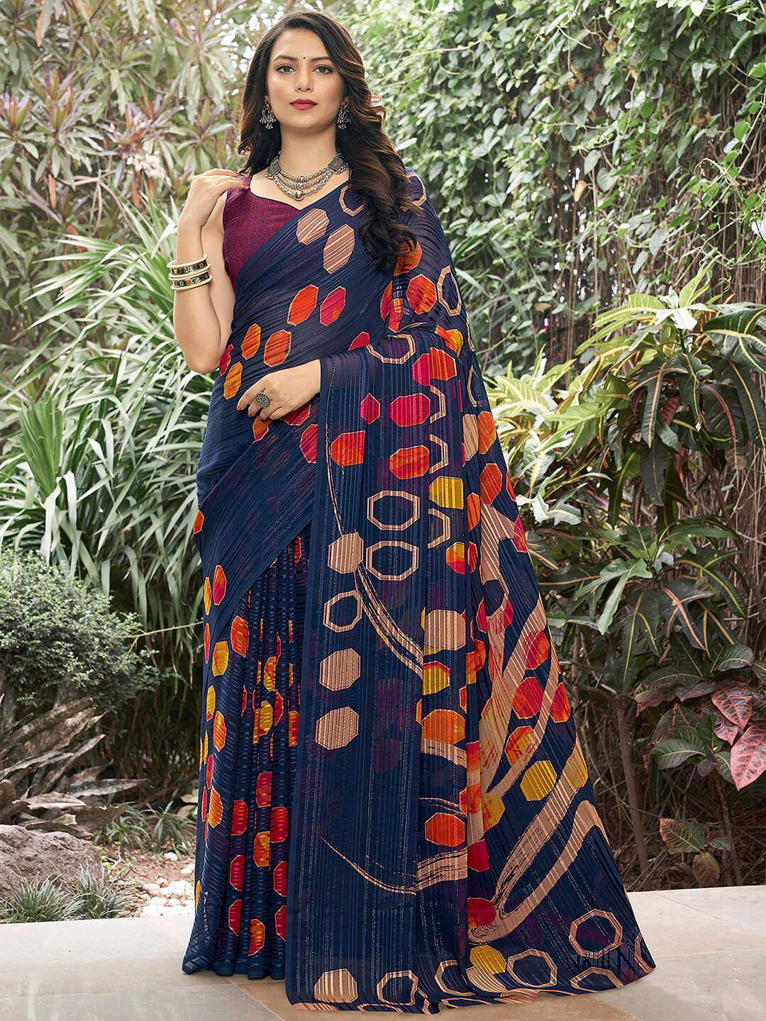 

Satrani Navy Blue Geometric Printed Saree