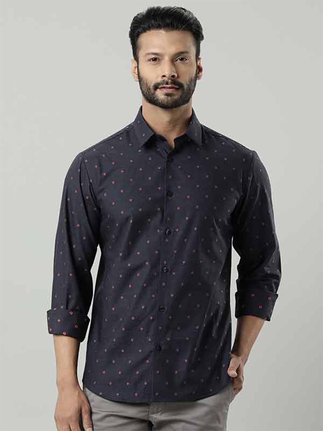 

Indian Terrain Floral Printed Chiseled Slim Fit Cotton Casual Shirt, Navy blue