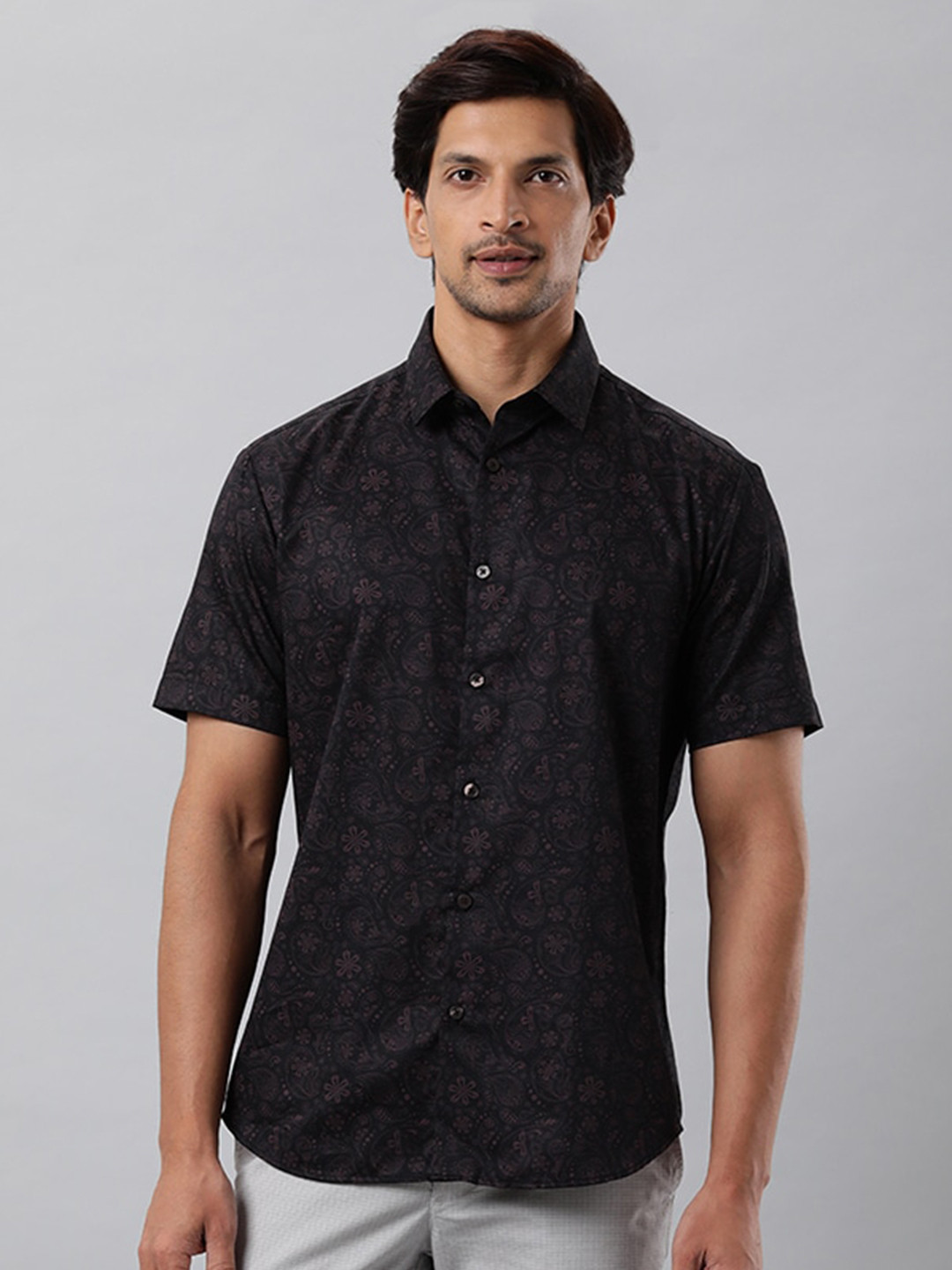 

Indian Terrain Chiseled Slim Fit Floral Opaque Printed Pure Cotton Casual Shirt, Black
