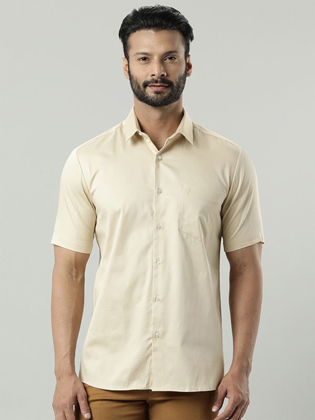 

Indian Terrain Chiseled Slim Fit Pure Cotton Casual Shirt, Beige
