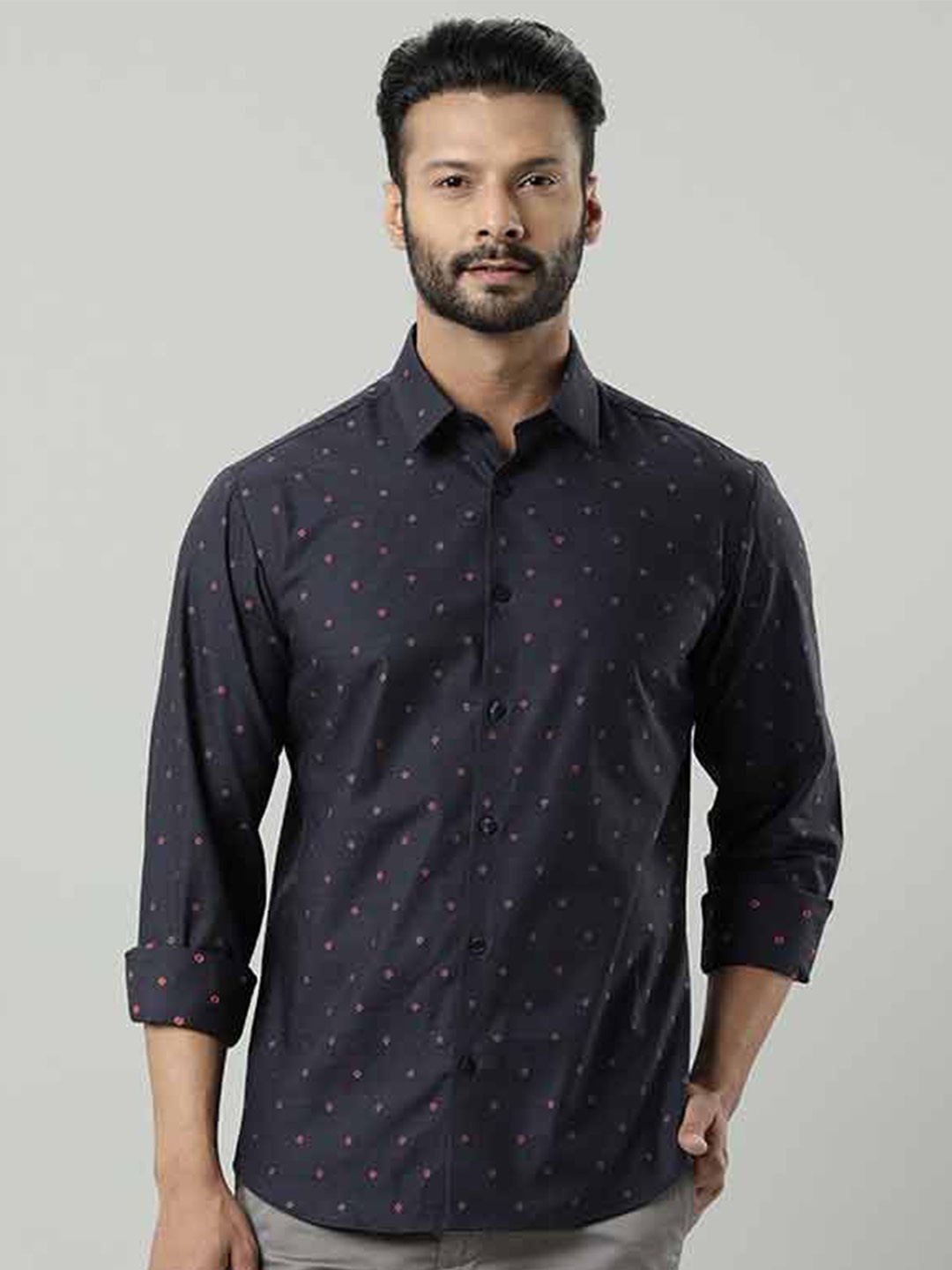 

Indian Terrain Floral Printed Chiseled Slim Fit Cotton Casual Shirt, Navy blue