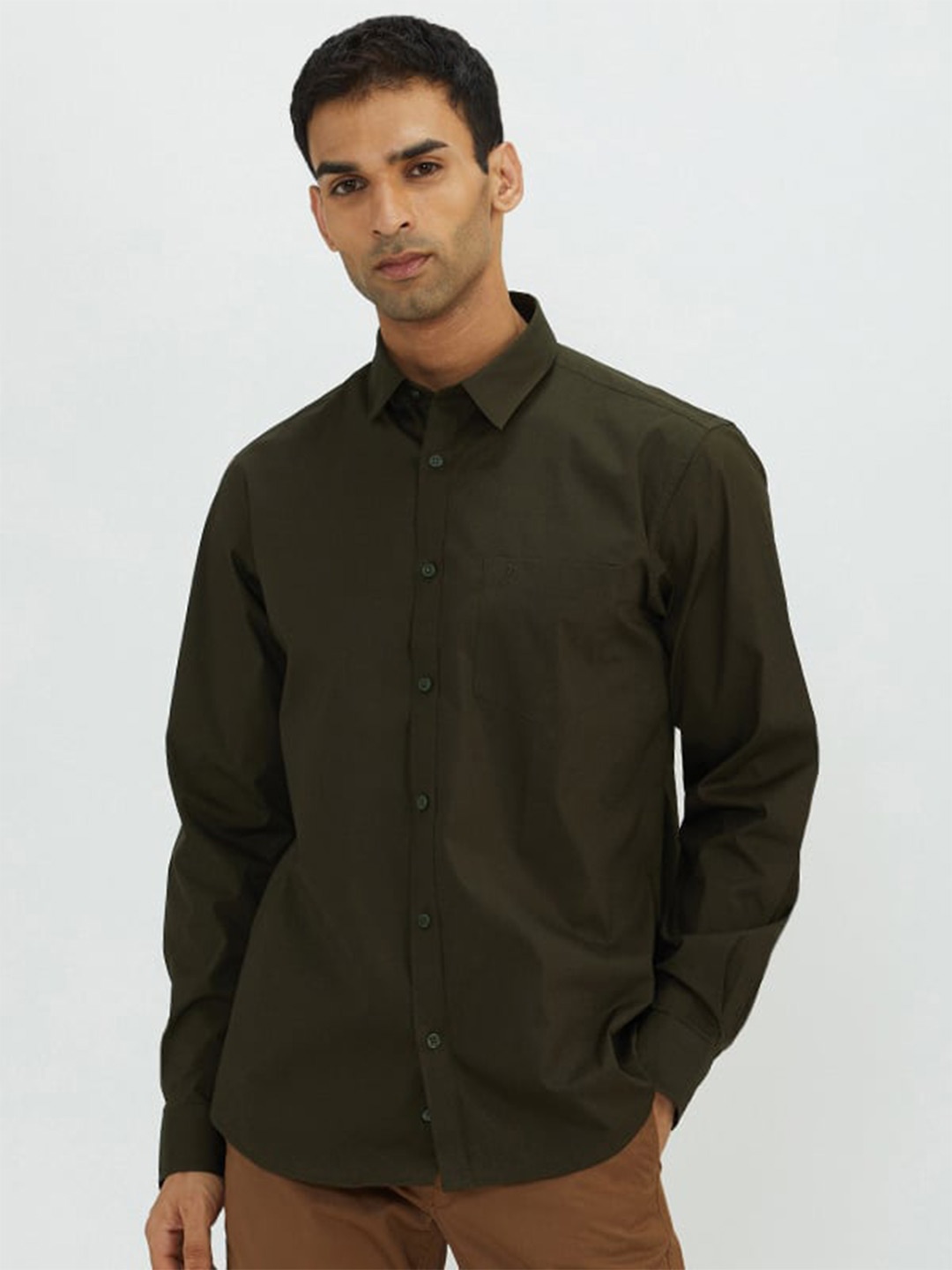 

Indian Terrain Chiseled Spread Collar Pure Cotton Slim Fit Casual Shirt, Green