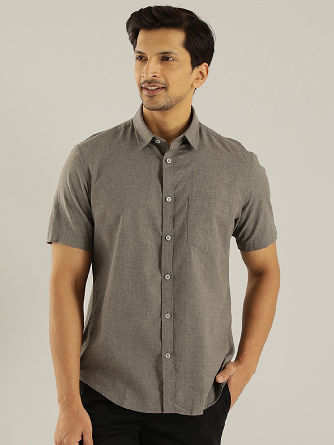 

Indian Terrain Chiseled Slim Fit Casual Pure Cotton Shirt, Black
