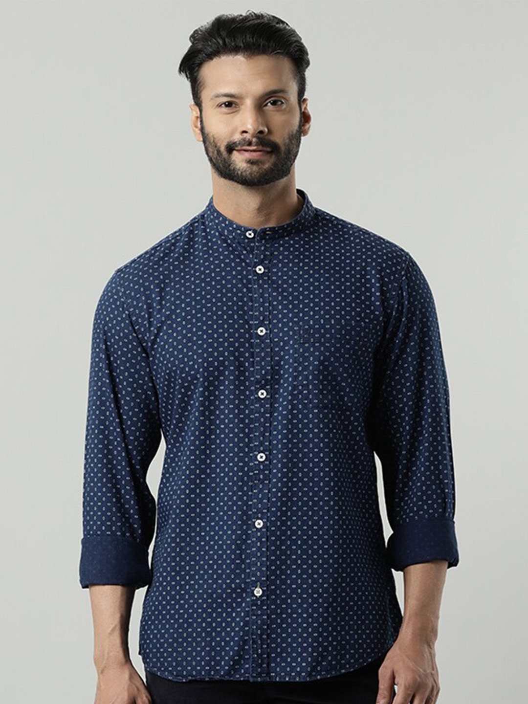 

Indian Terrain Printed Chiseled Slim Fit Opaque Pure Cotton Casual Shirt, Navy blue