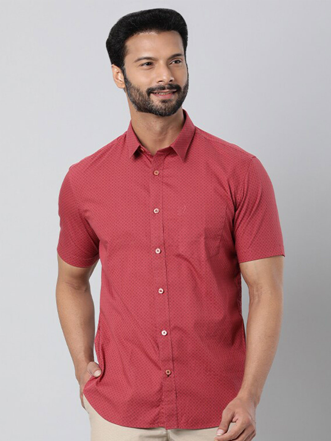 

Indian Terrain Chiseled Slim Fit Geometric Printed Pure Cotton Casual Shirt, Red