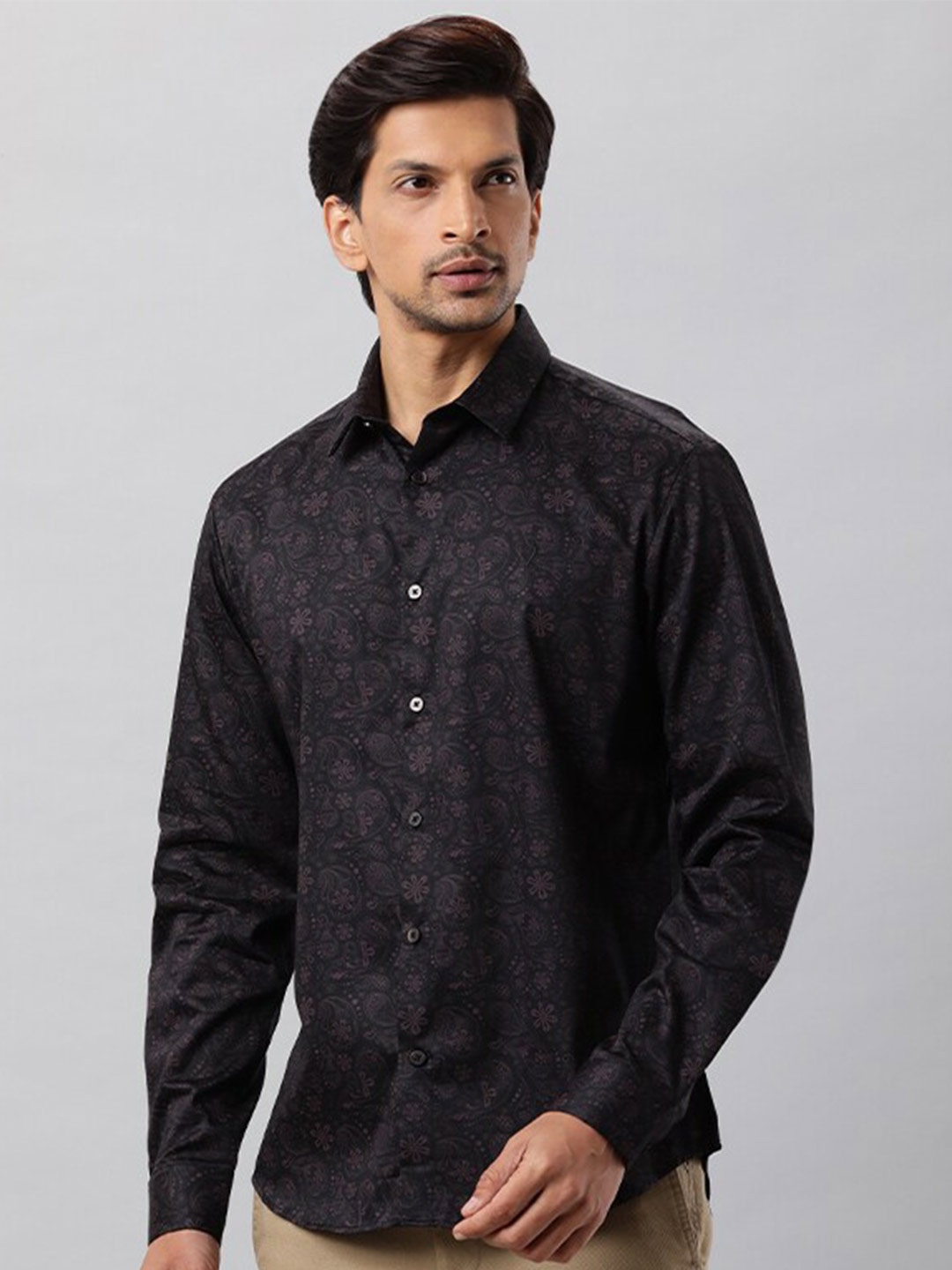 

Indian Terrain Floral Printed Chiseled Slim Fit Cotton Casual Shirt, Black