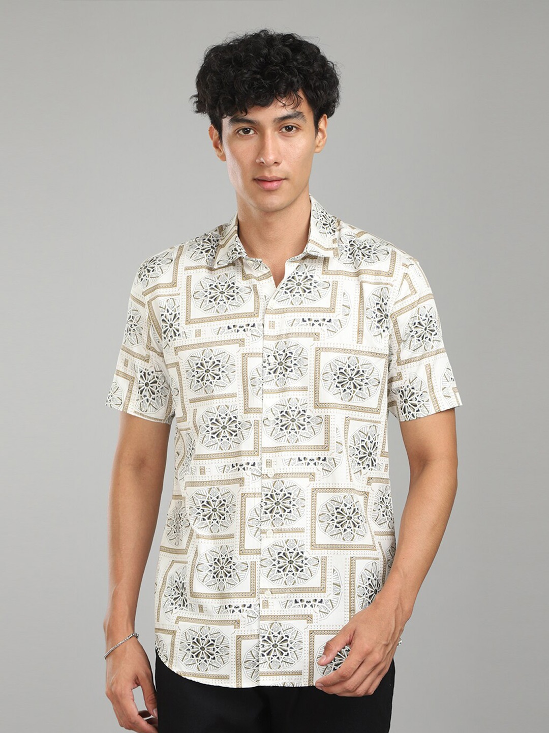 

FOGA Abstract Printed Spread Collar Satin Shirt, White
