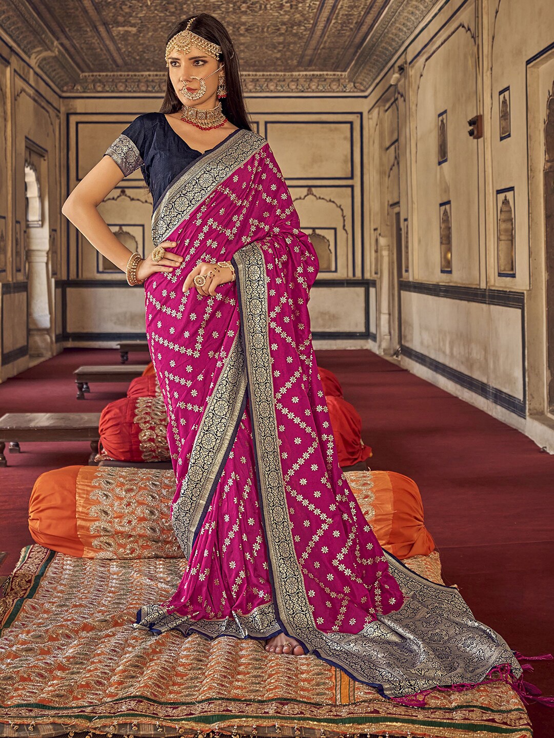 

Mitera Pink & Gold-Toned Floral Woven Design Zari Banarasi Saree