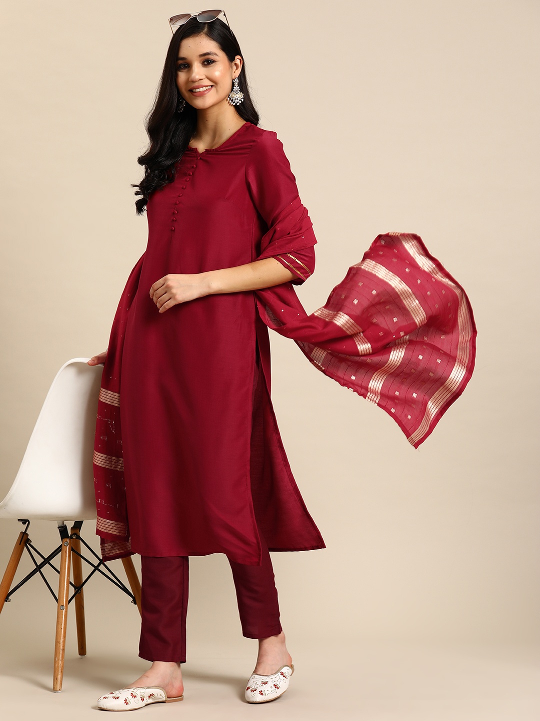 

Sangria Regular Kurta with Trousers & Dupatta, Maroon