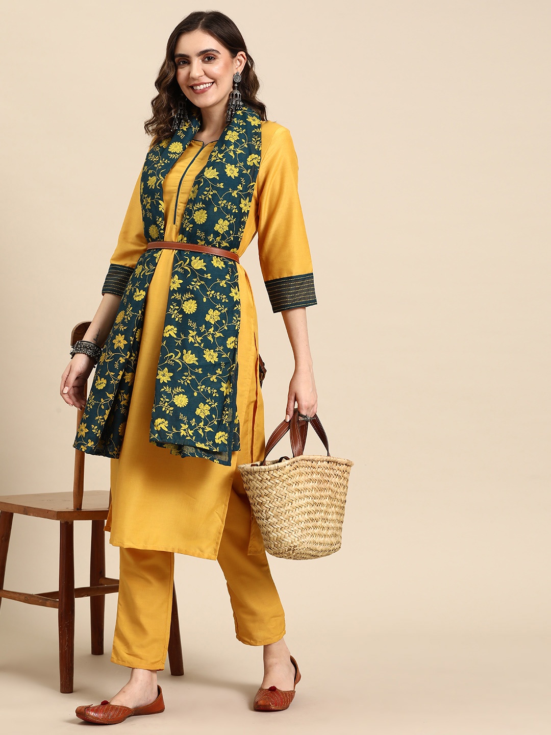 

Sangria Regular Kurta with Trousers & Dupatta, Mustard