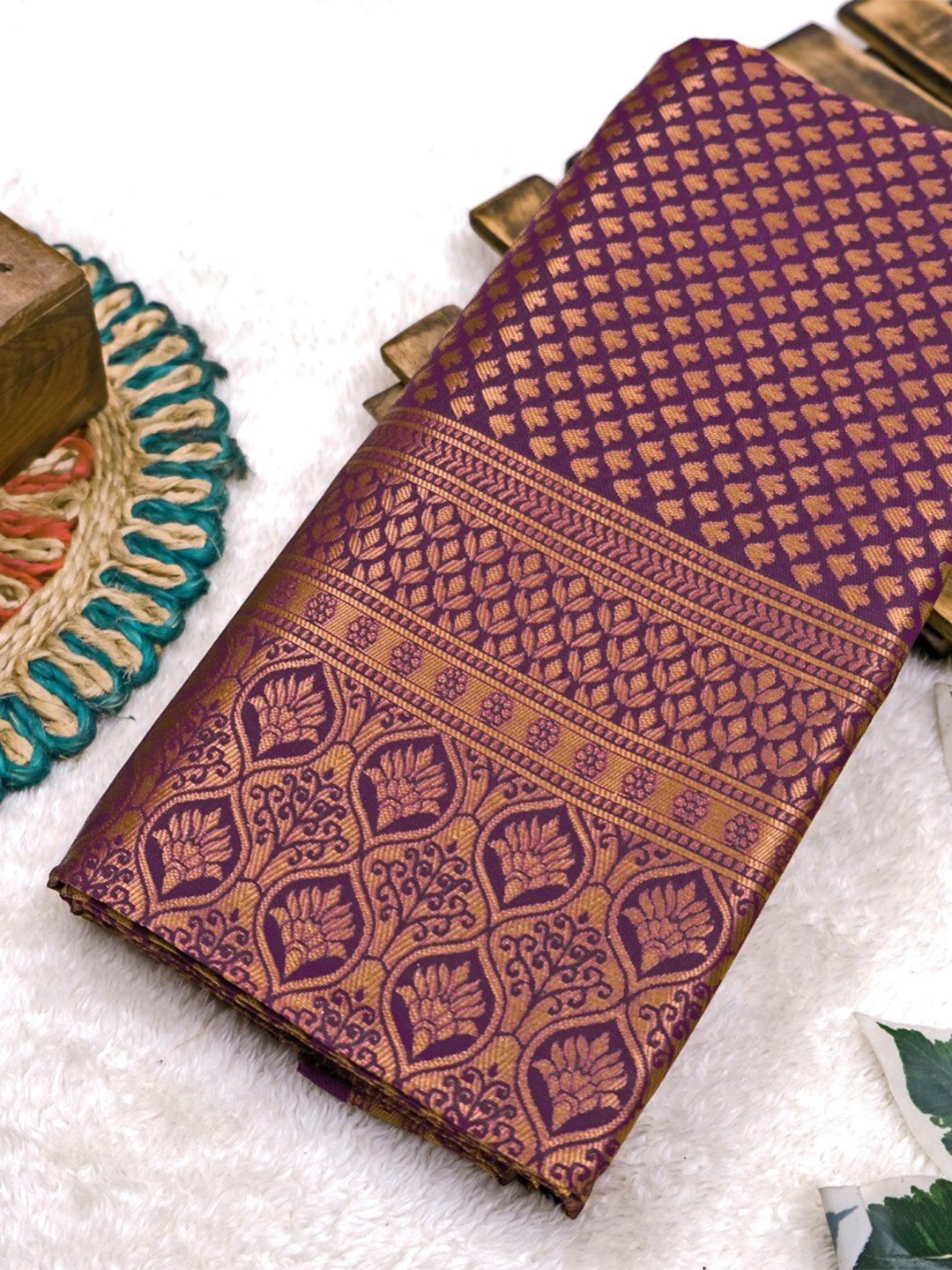 

Naishu Trendz Floral Woven Design Pure Silk Kanjeevaram Saree, Maroon