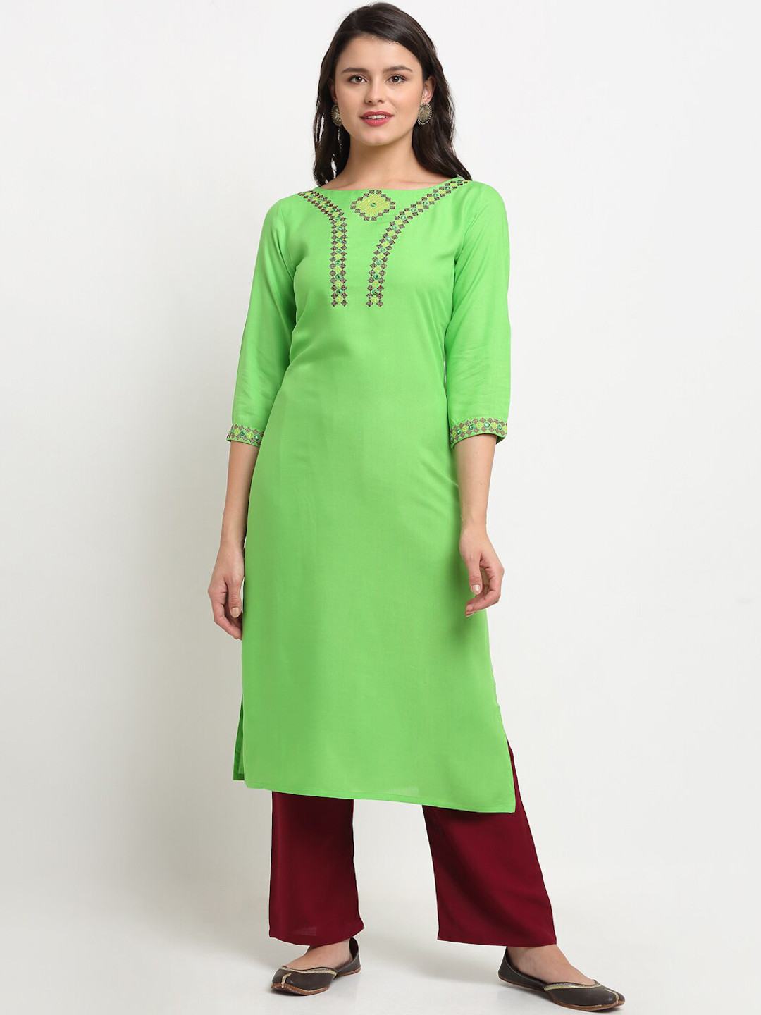 

The Mini NEEDLE Geometric Embroidered Regular Thread Work Kurta With Trousers, Green
