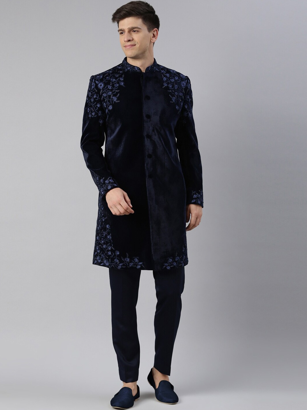 

TheEthnic.Co Men Embroidered Velvet Sherwani Set, Navy blue
