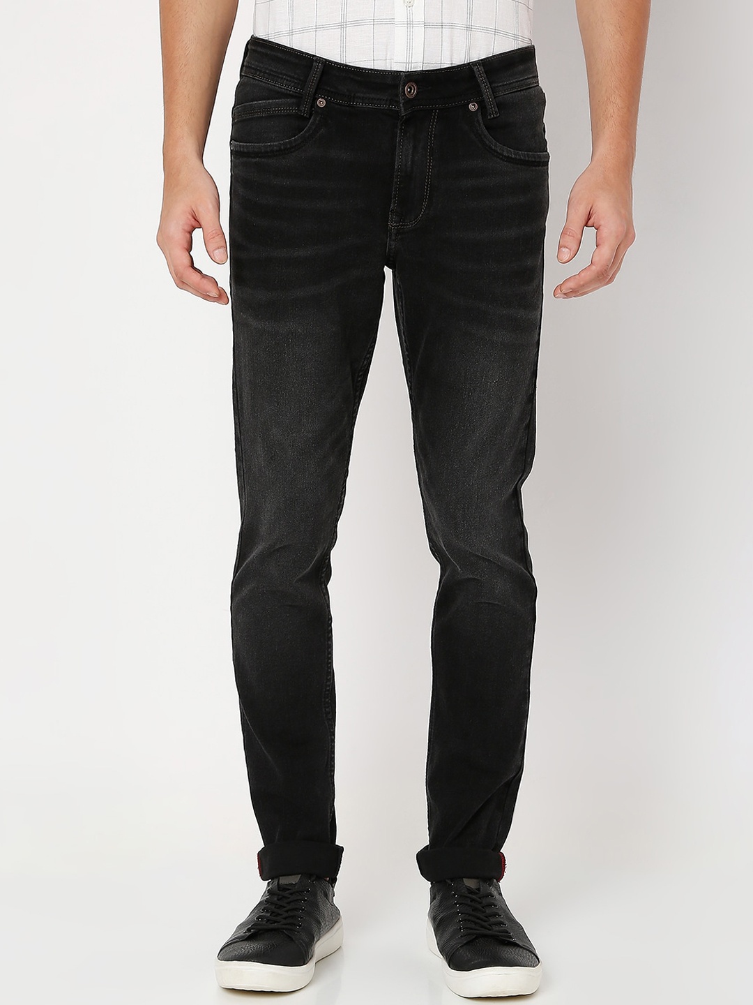 

Mufti Men Skinny Fit Light Fade Clean Look Whiskers Stretchable Jeans, Black