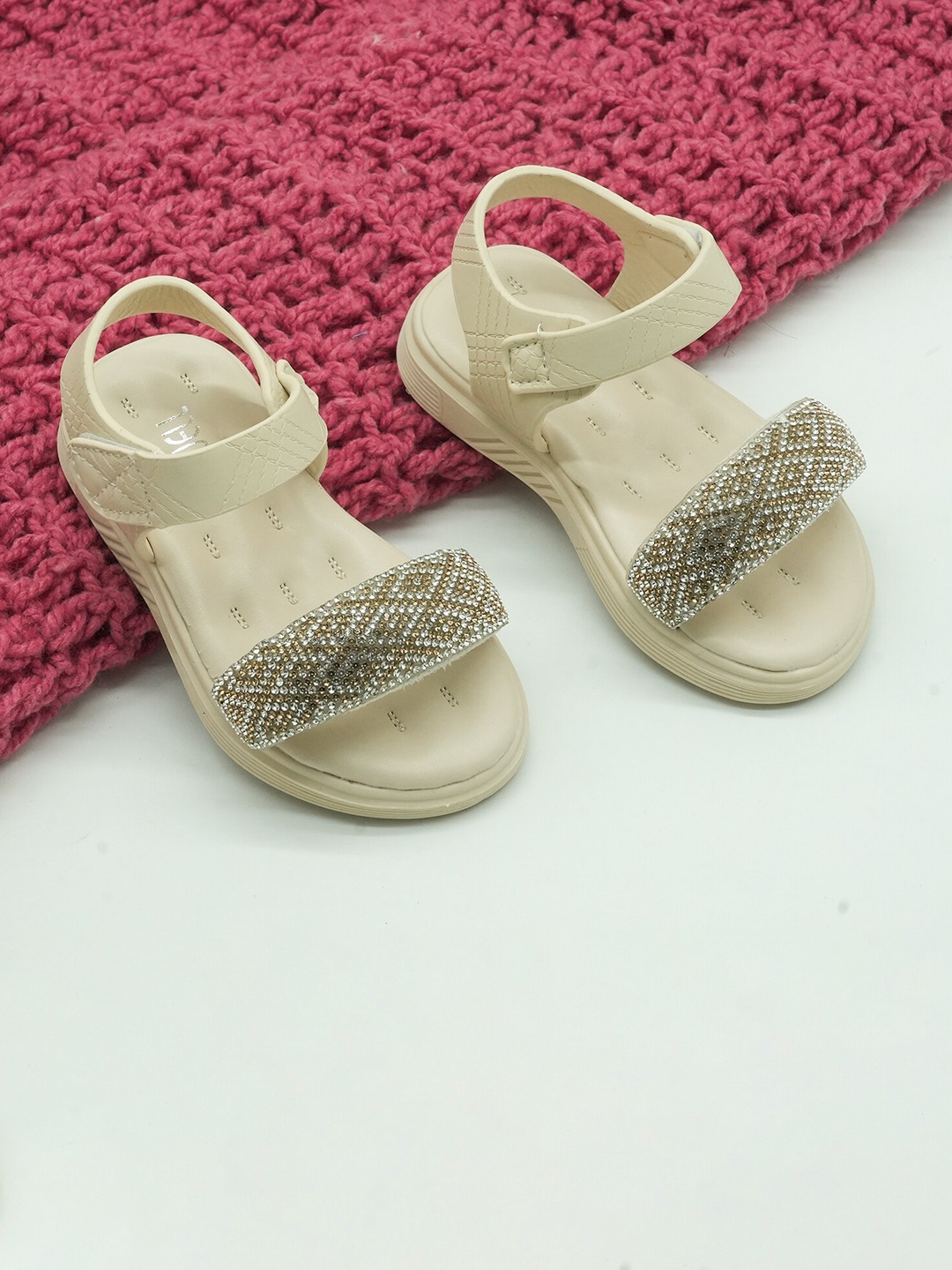 

FEETWELL SHOES Girls Embellished Open Toe Flats, Beige
