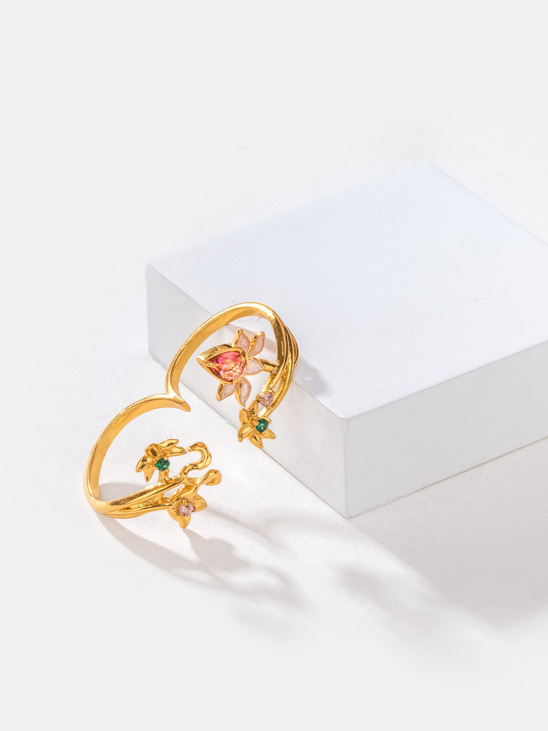 

SHAYA 925 Sterling Silver Gold-Plated Stone-Studded Finger Ring