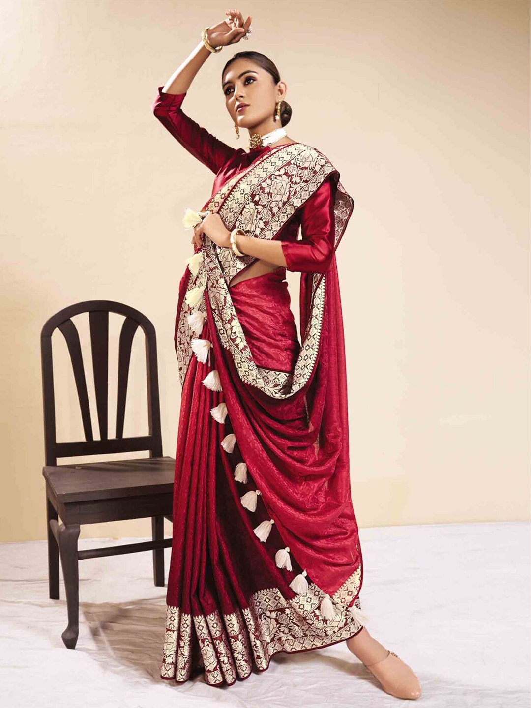 

all about you Red & White Floral Woven Design Saree