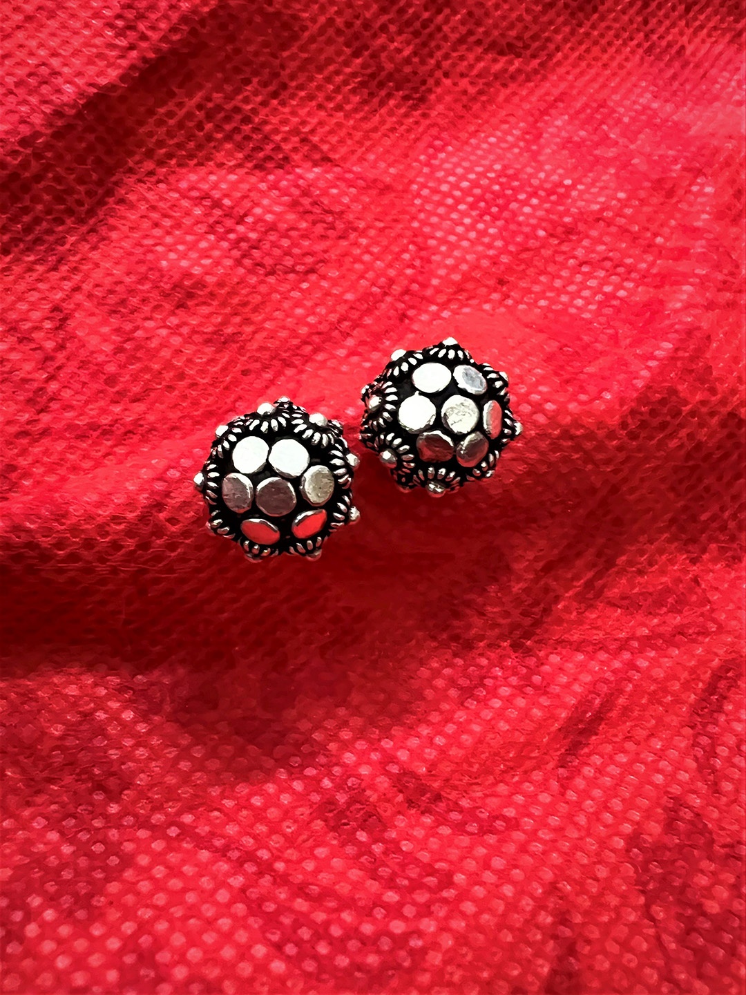 

Arte Jewels Circular Studs Earrings, Silver