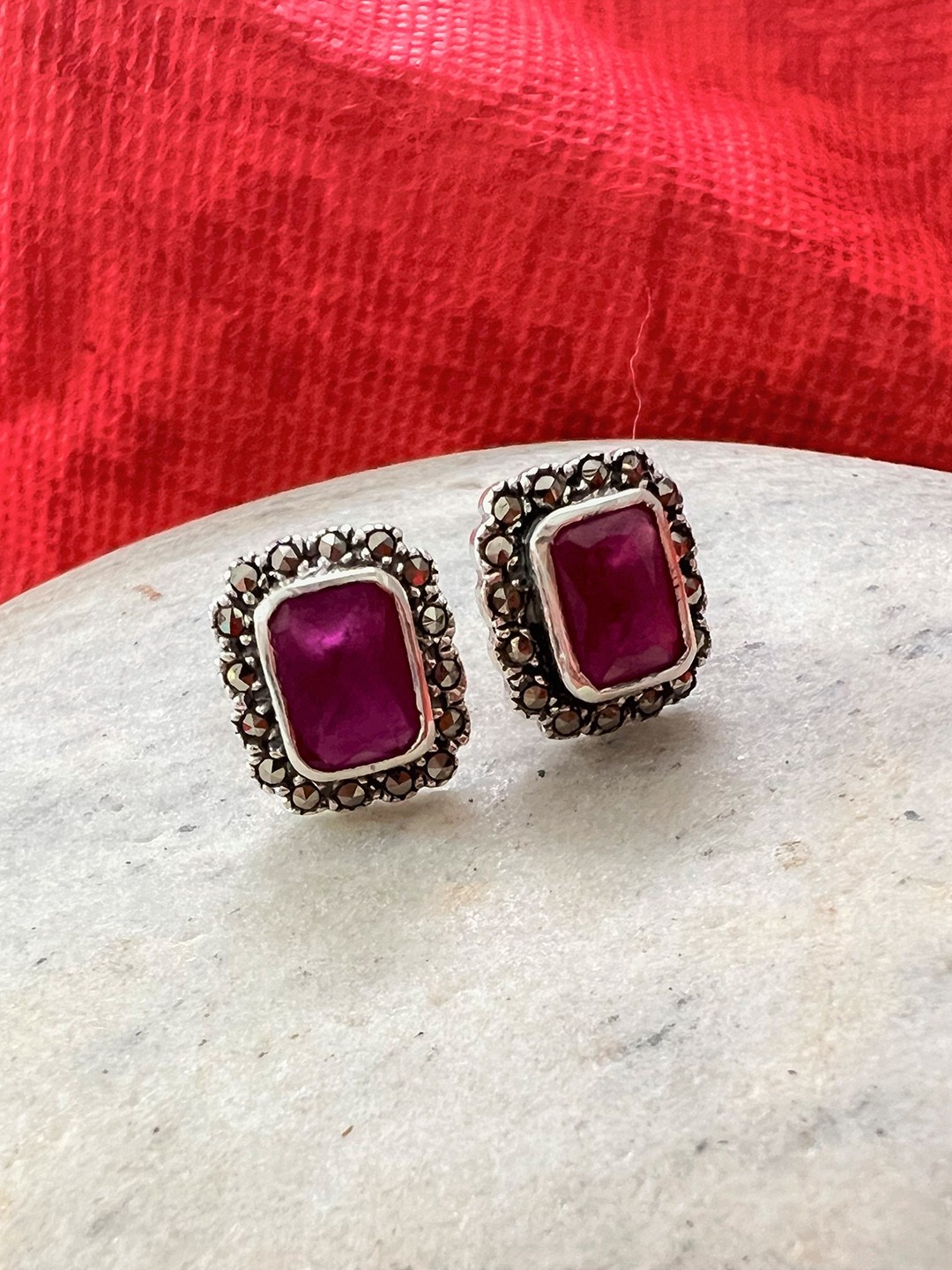 

Arte Jewels Silver-Plated Square Studs Earrings