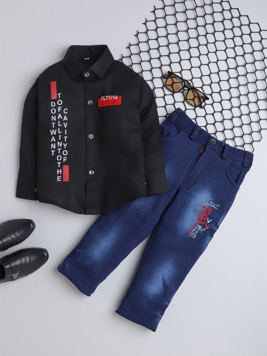 

FOURFOLDS Boys Printed Shirt with Trousers, Black
