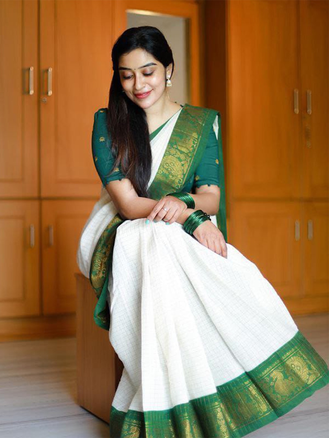 

Naishu Trendz Checked Pure Silk Kanjeevaram Saree, White