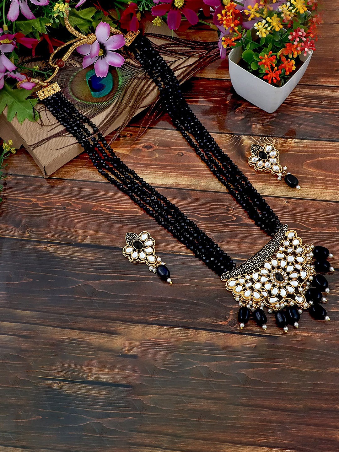 

MANSIYAORANGE Gold-Plated Stone-Studded & Beaded Jewellery Set