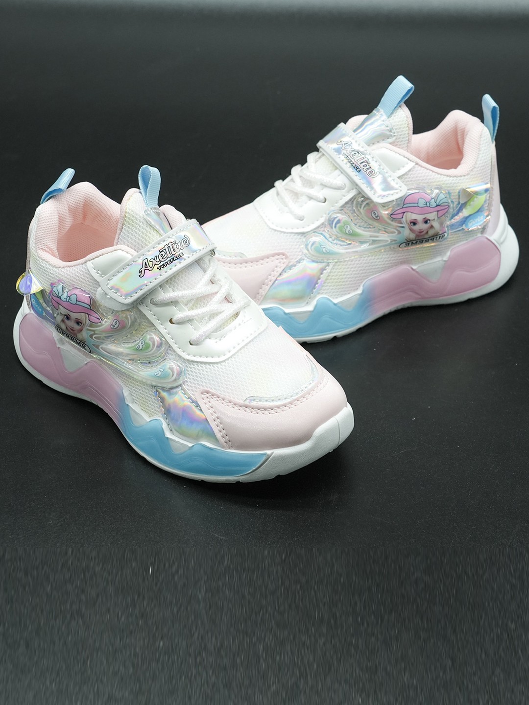 

FEETWELL SHOES Girls Colourblocked Sneakers, Pink
